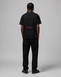 Camiseta Cursiva Lineas Rojas