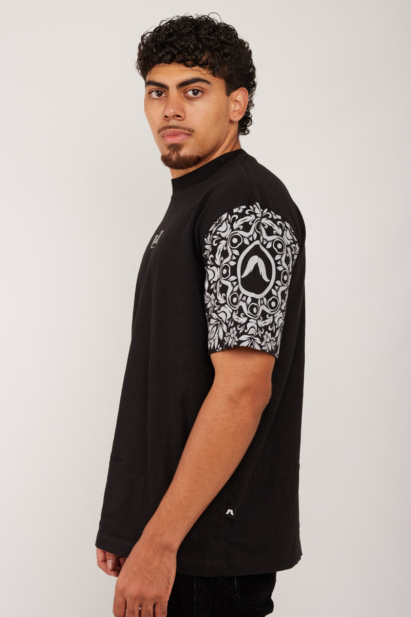 Camiseta Aura Negra